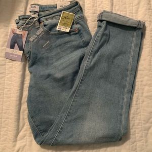 Mom Jeans, never worn!